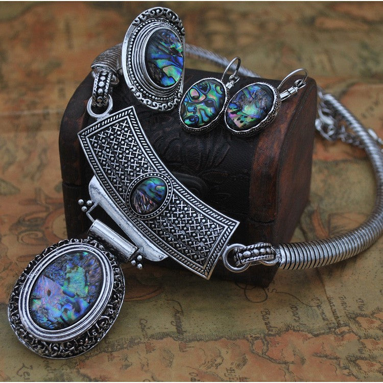 Elegant Three-Piece Jewelry Set — Complete, Just Like Her