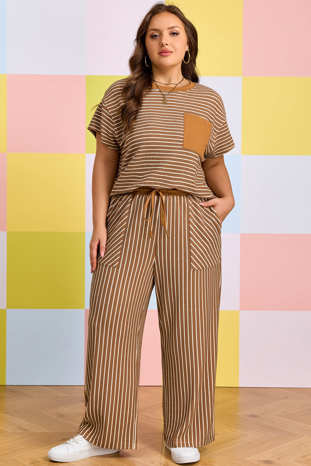 Khaki gestreifter Plus Size Loungewear-Set mit Farbblock und Taschen