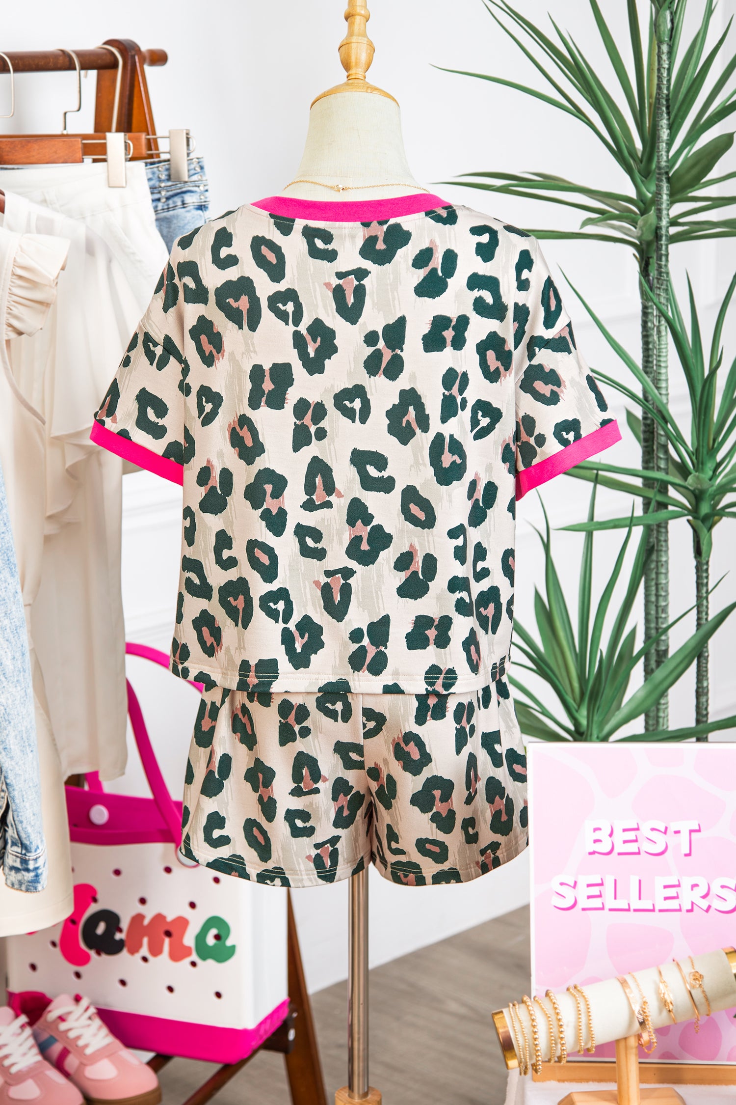 Rose Unique Leopard Print Contrast Trim Top Loose 2pcs Short Set