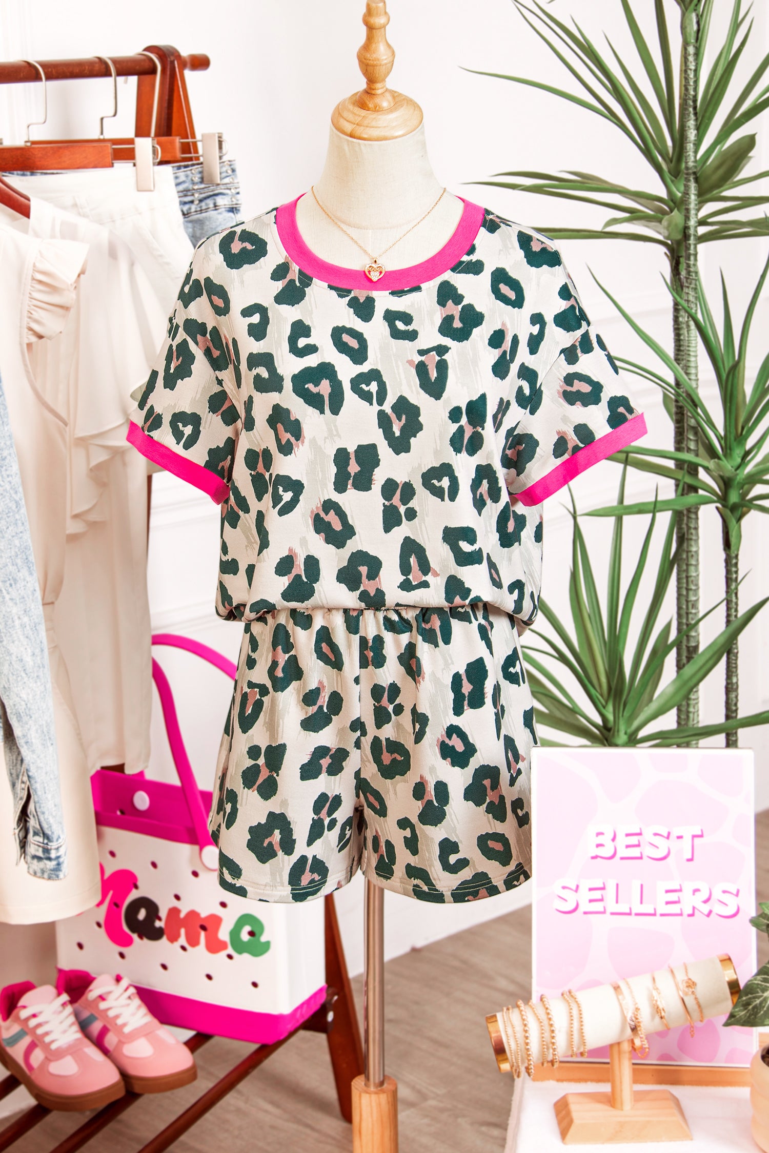 Rose Unique Leopard Print Contrast Trim Top Loose 2pcs Short Set