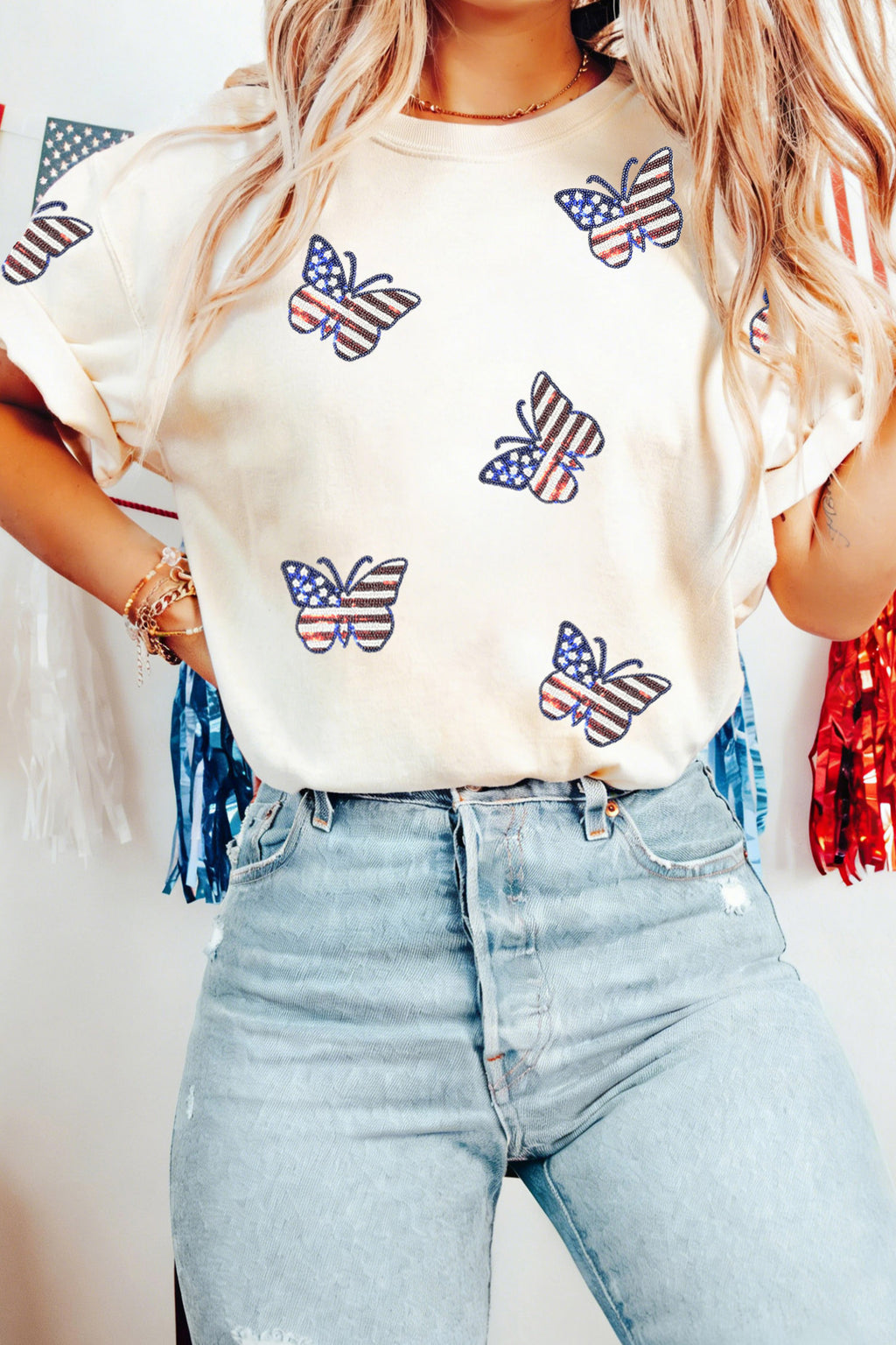 Weißes patriotisches Pailletten-Schmetterling-Freizeit-T-Shirt