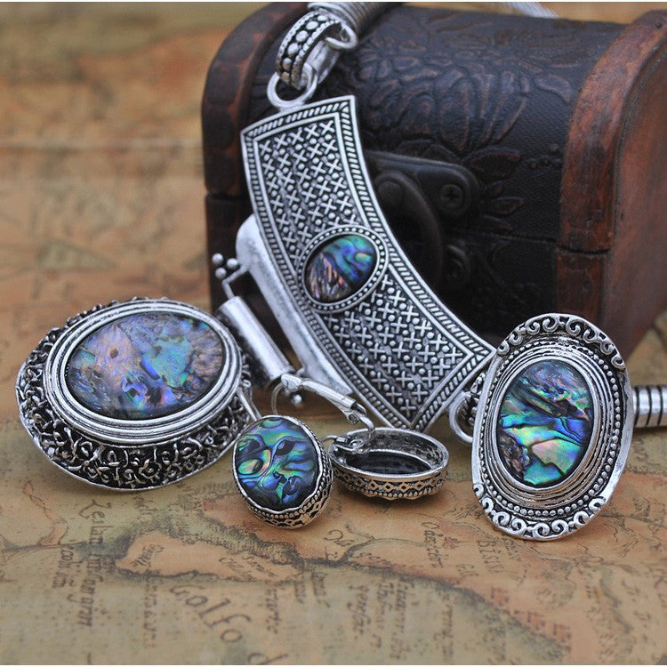 Elegant Three-Piece Jewelry Set — Complete, Just Like Her