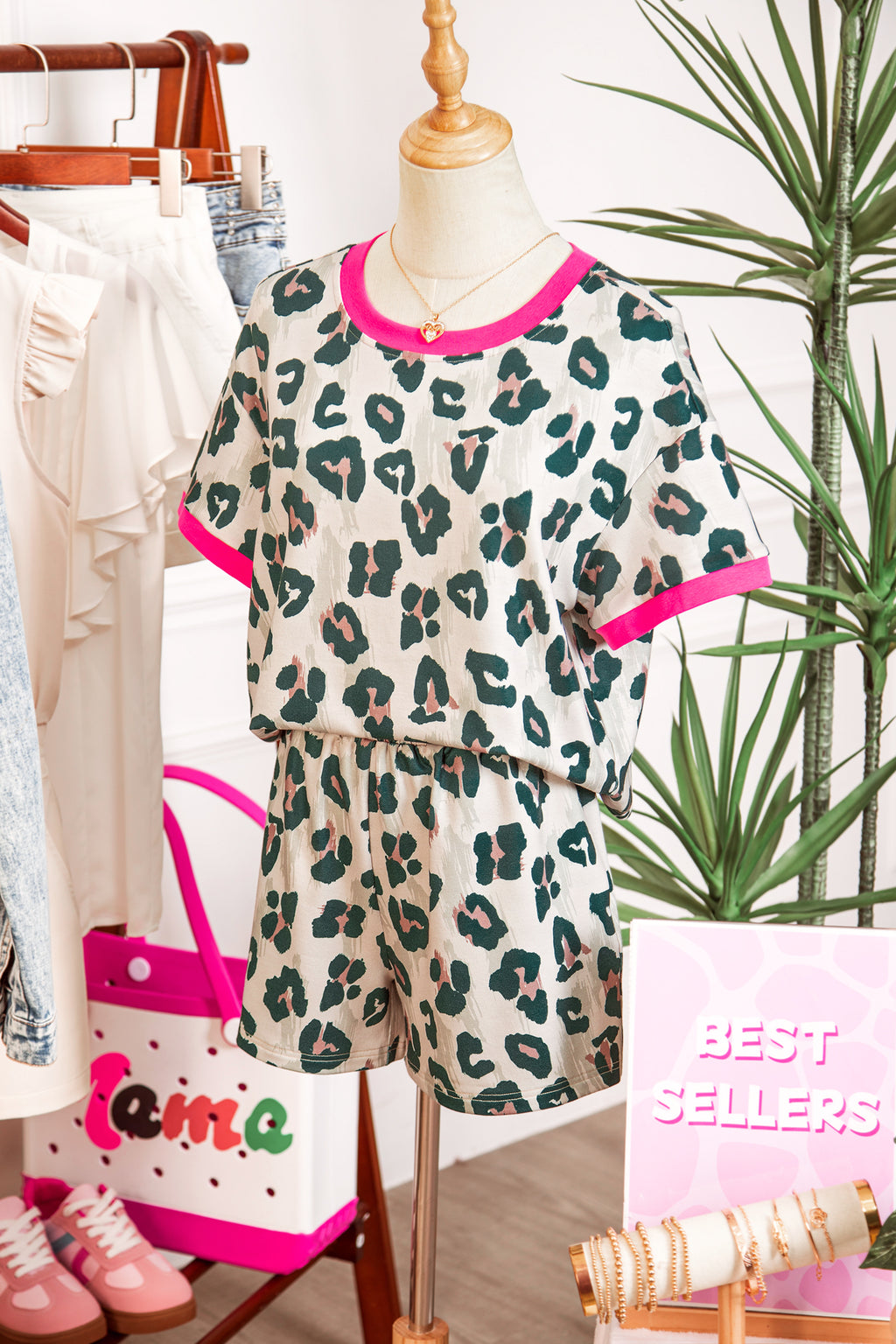 Rose Unique Leopard Print Contrast Trim Top Loose 2pcs Short Set