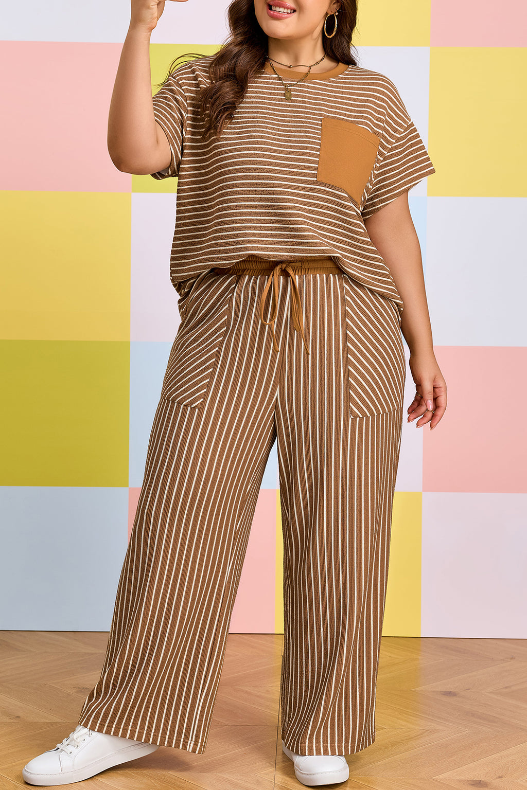 Khaki gestreifter Plus Size Loungewear-Set mit Farbblock und Taschen
