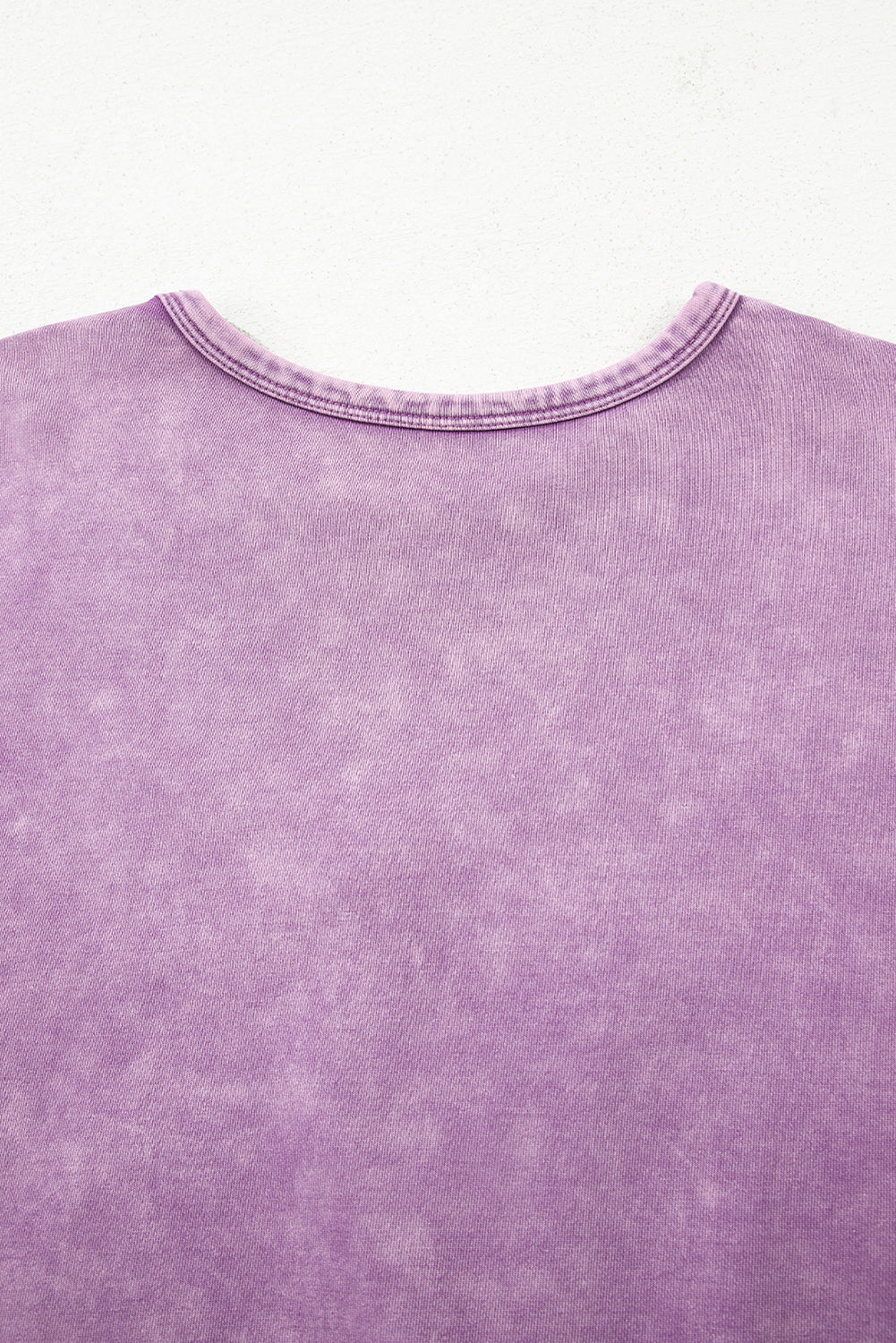 Leuchtend pinkes Mineral Wash Waffle-Pullovershirt mit Schleifchen-Patch