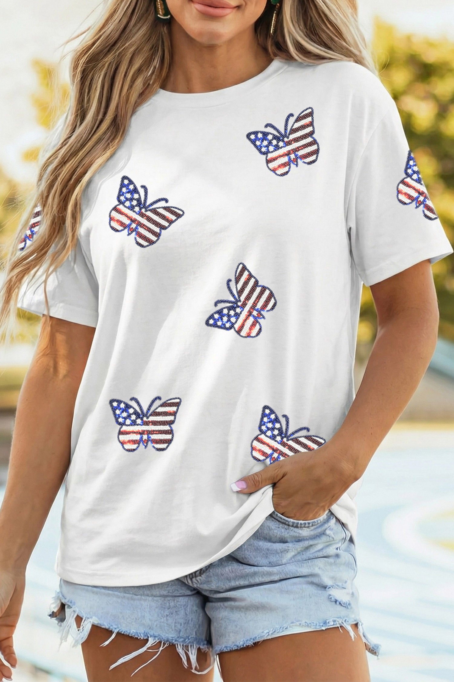 Weißes patriotisches Pailletten-Schmetterling-Freizeit-T-Shirt