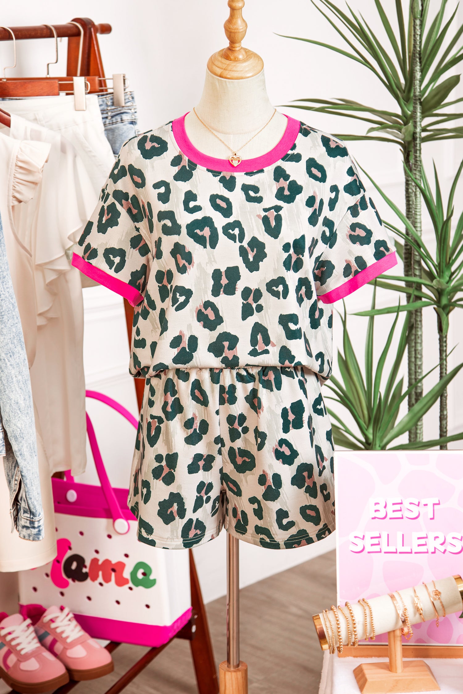 Rose Unique Leopard Print Contrast Trim Top Loose 2pcs Short Set